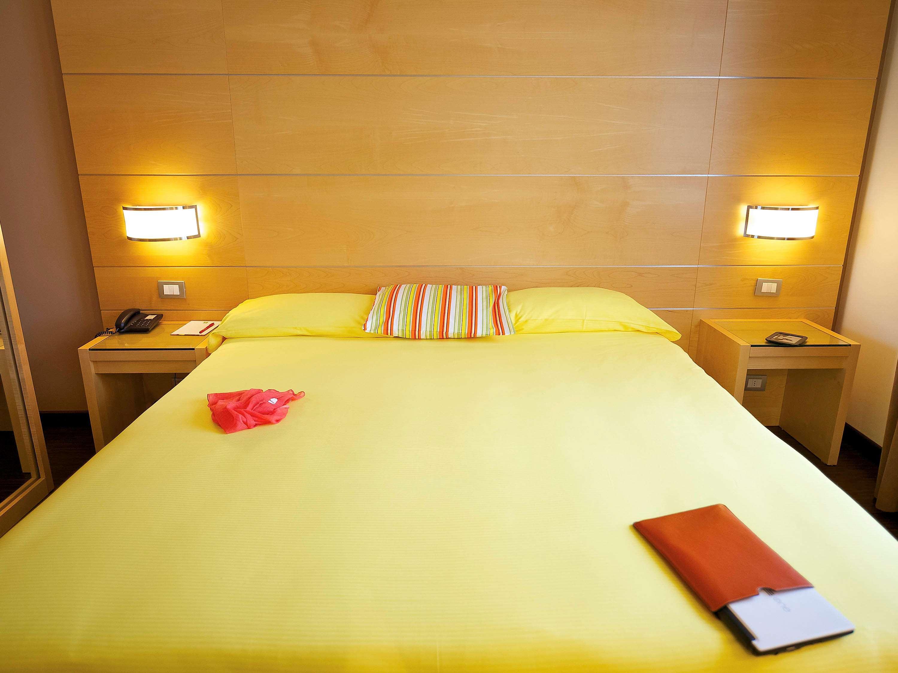 Ibis Styles Parma Toscanini Exterior photo