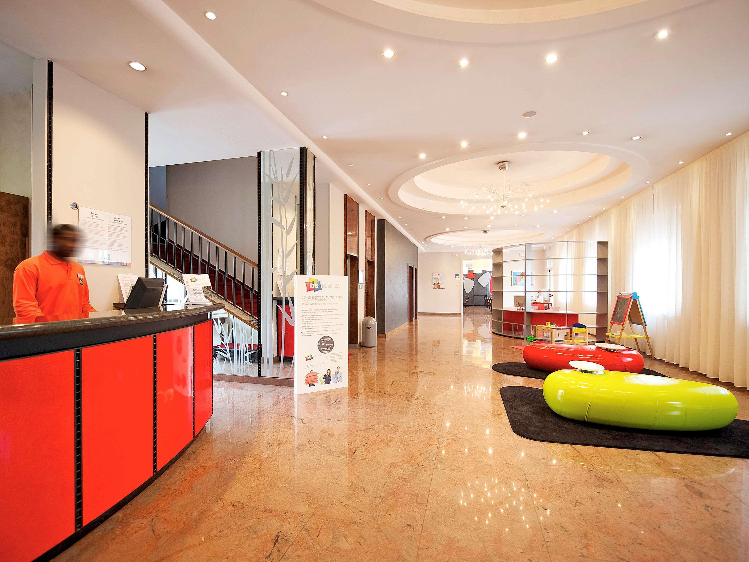 Ibis Styles Parma Toscanini Exterior photo
